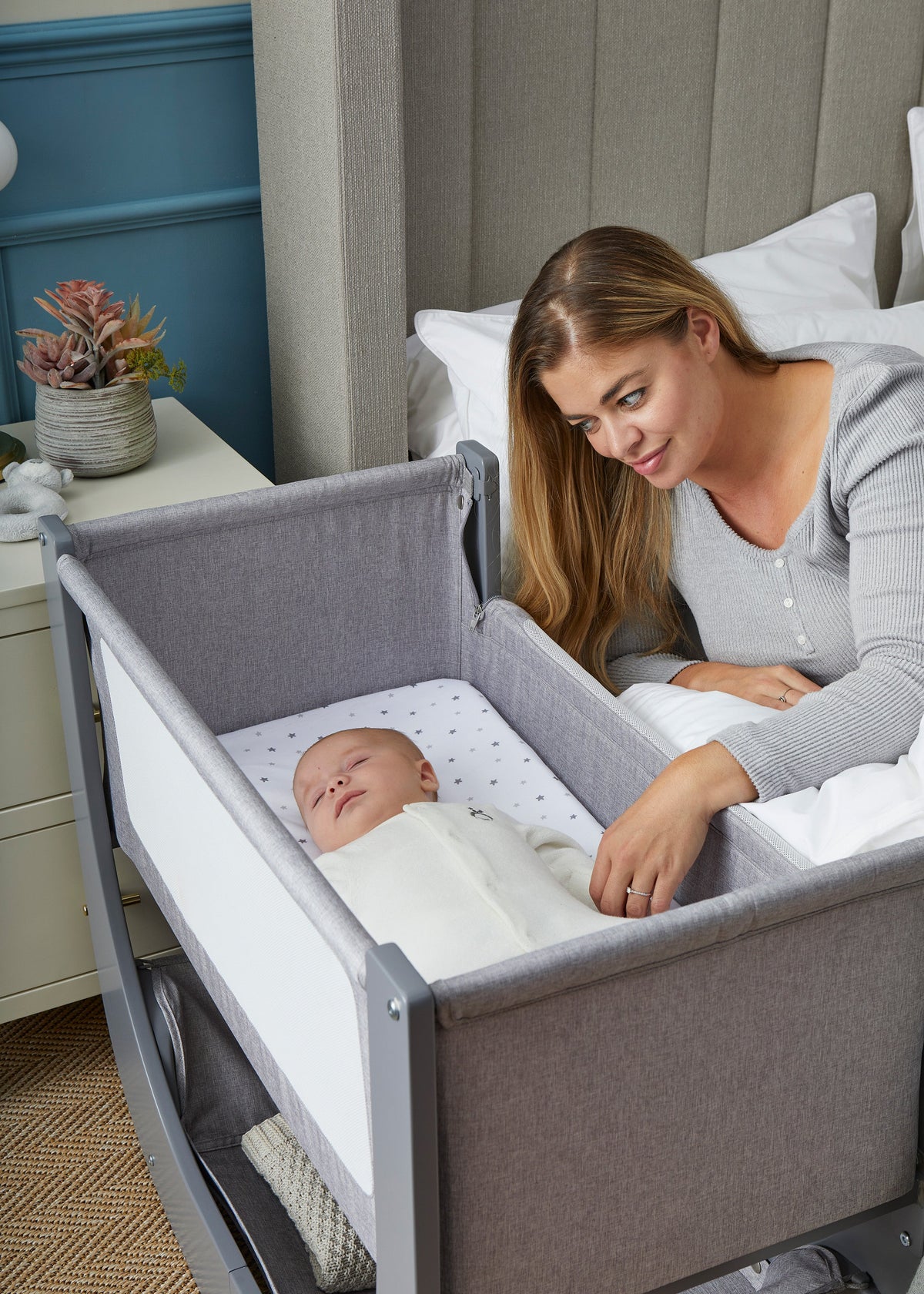 Shnuggle Air Lite Bedside Bassinet | Infant Crib | Height Adjustable Baby Bed with Mattress